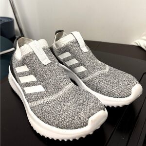 ADIDAS women’s cloud foam running shoes